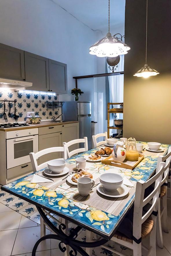 La Casa Napoletana - Ls Accommodations Napoli Dış mekan fotoğraf